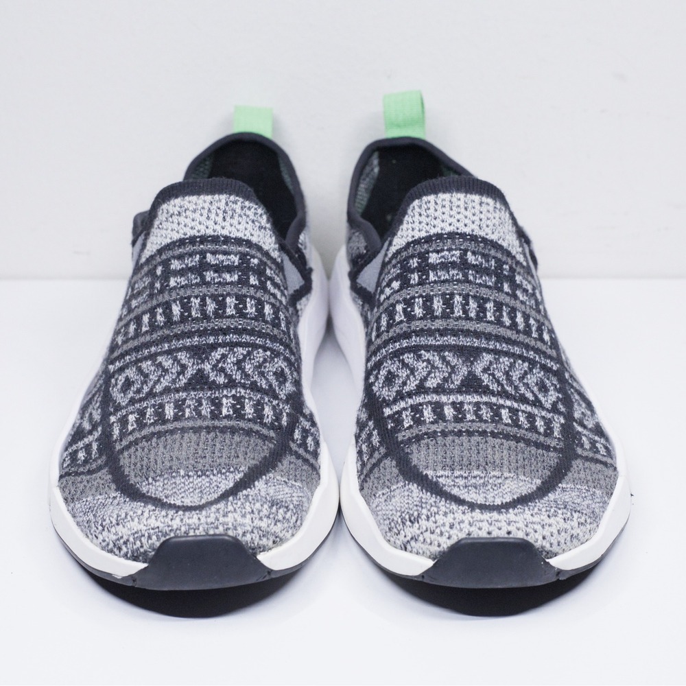 SANUK Chiba Quest Knit Slip On Sneakers Geo Aztec Tribal Grey Black Sz 10